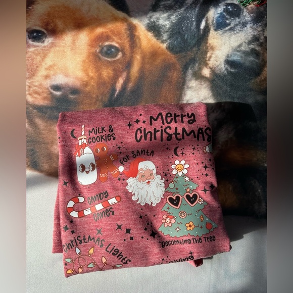 New Adult Small Merry Christmas Red Holiday Tee - Picture 3 of 3